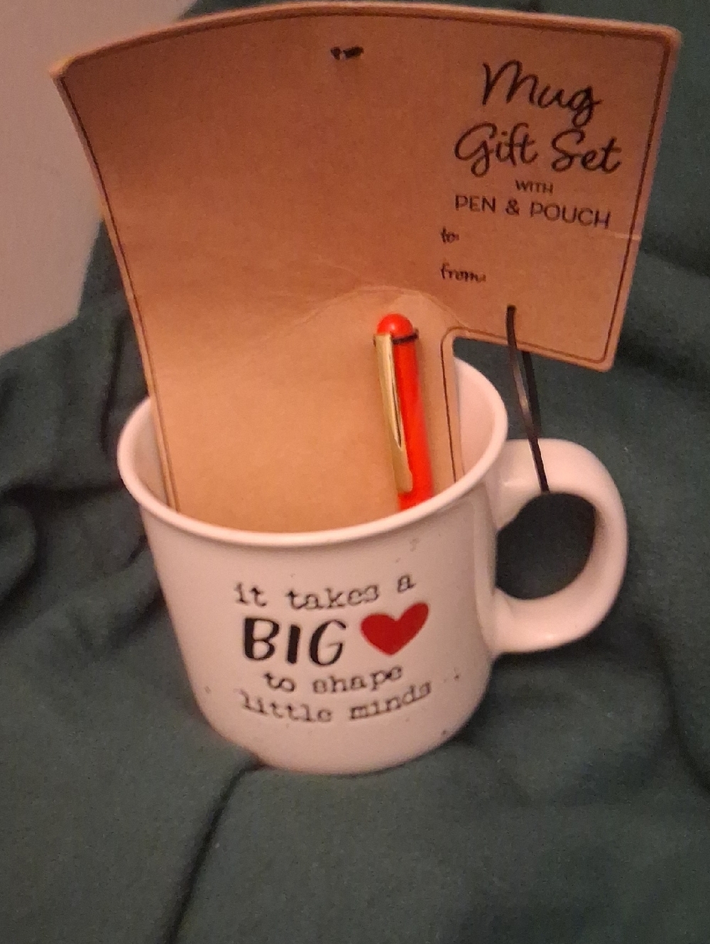 Eccolo White Mug with Red Heart and Pen Gift Set
